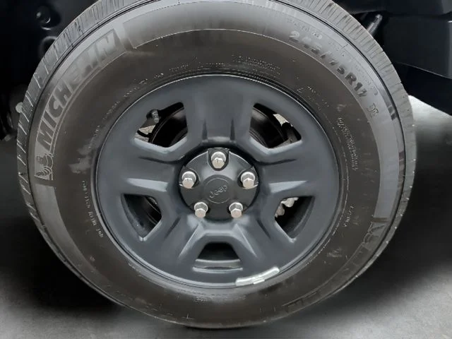 Used 2022 Gray Jeep Unlimited Sport image 9