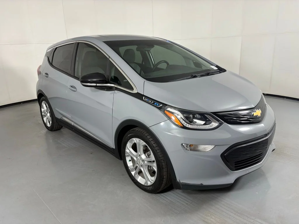 Used 2021 Chevrolet Bolt EV LT with VIN 1G1FY6S08M4103032 for sale in Phoenix, AZ