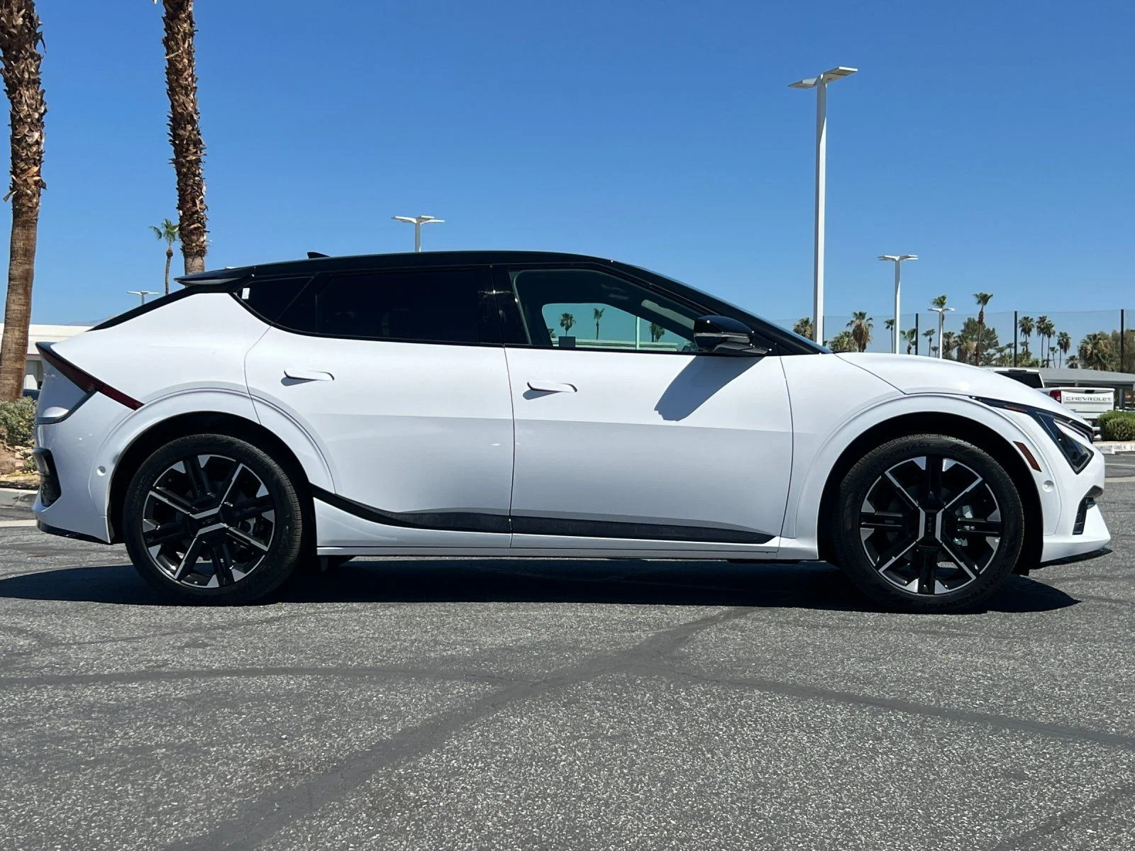 New 2026 White Kia GT-Line image 2