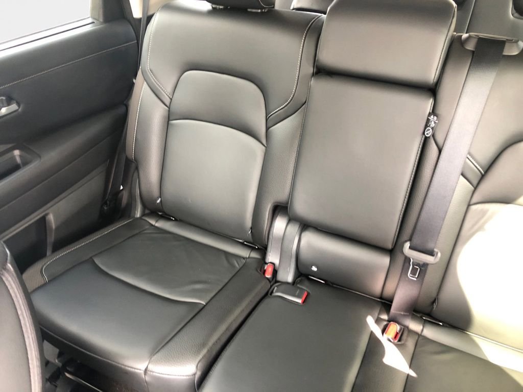 Used 2023 White Nissan SL image 9