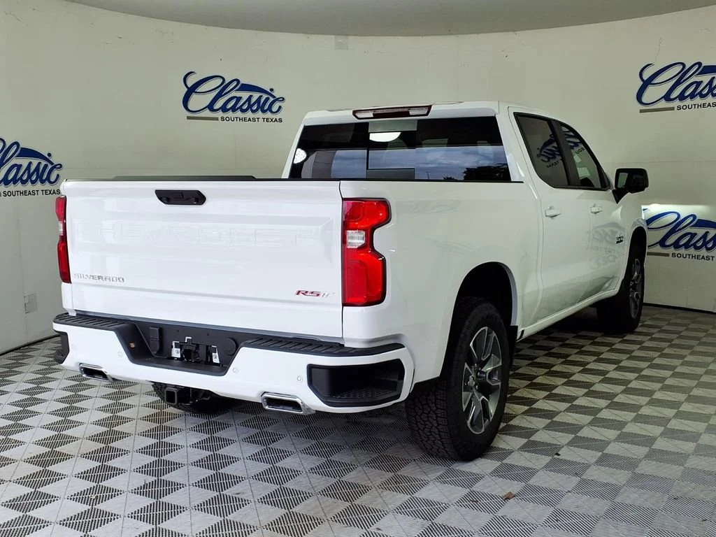 New 2026 Summit White Chevrolet RST image 7