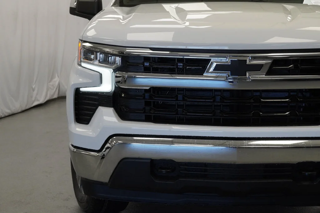 New 2026 Summit White Chevrolet LT image 12