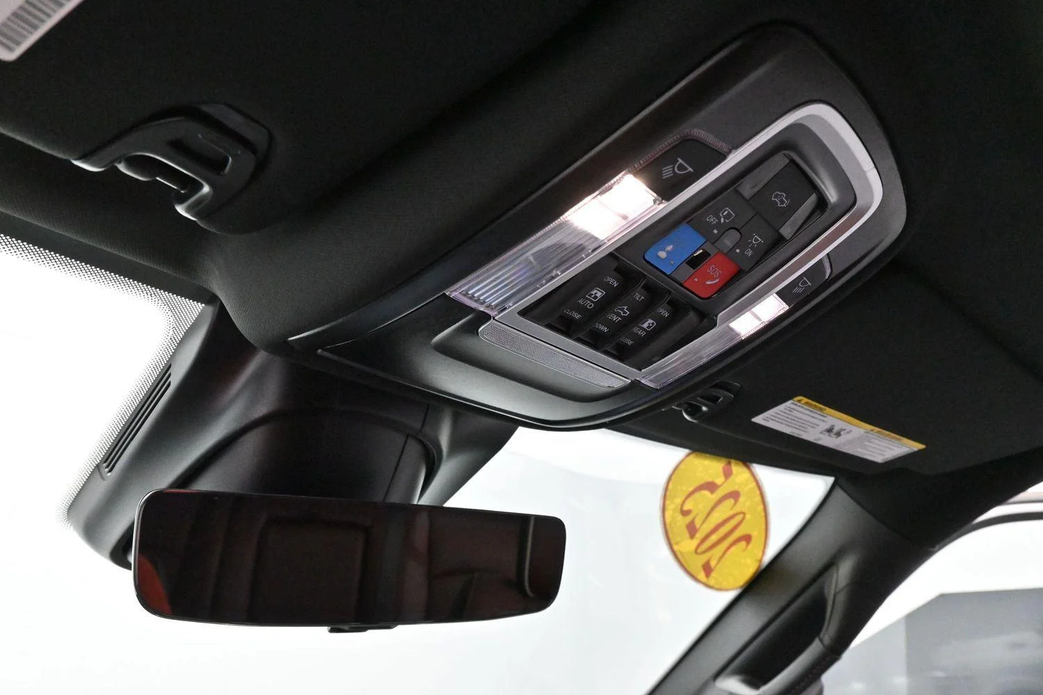 Used 2025 White Ram Limited image 27