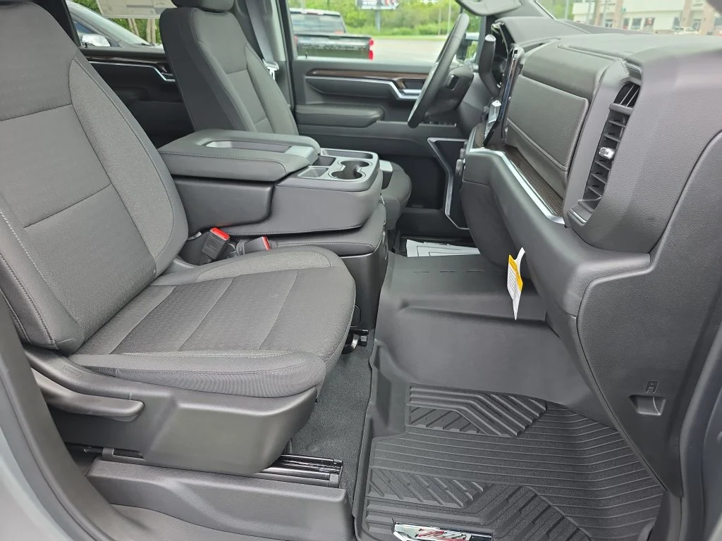 New 2026 Sterling Gray Metallic Chevrolet LT image 34