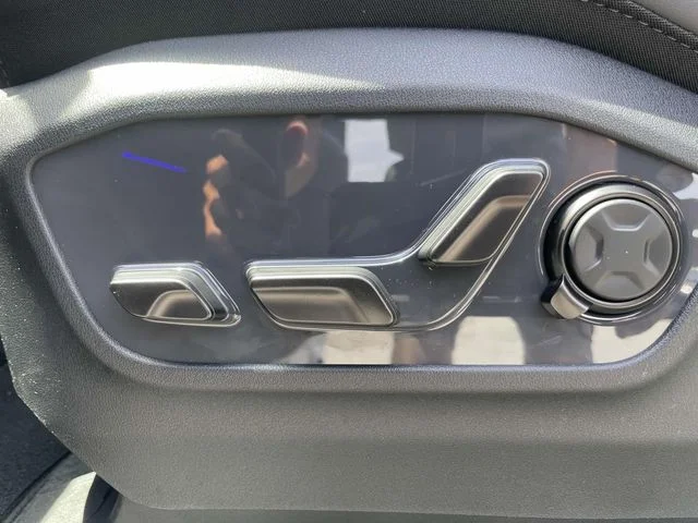 New 2027 White Kia X-Line SX Prestige image 26