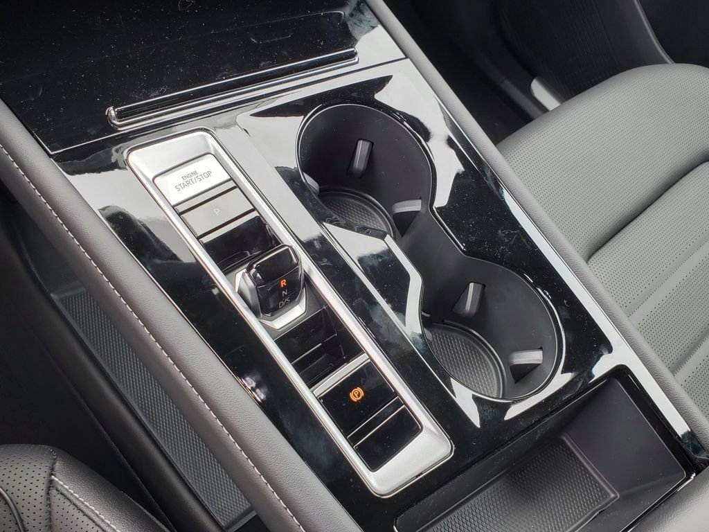 2025 Volkswagen Atlas Cross Sport SEL - Photo 12