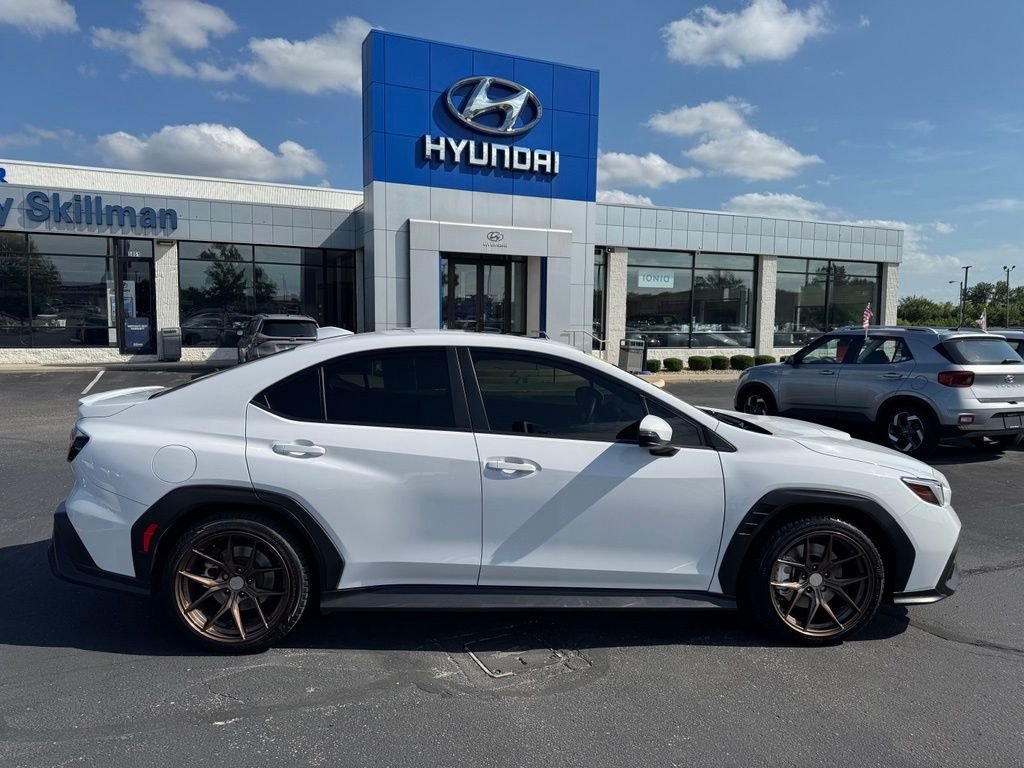 Used 2022 Ceramic White Subaru Limited image 8
