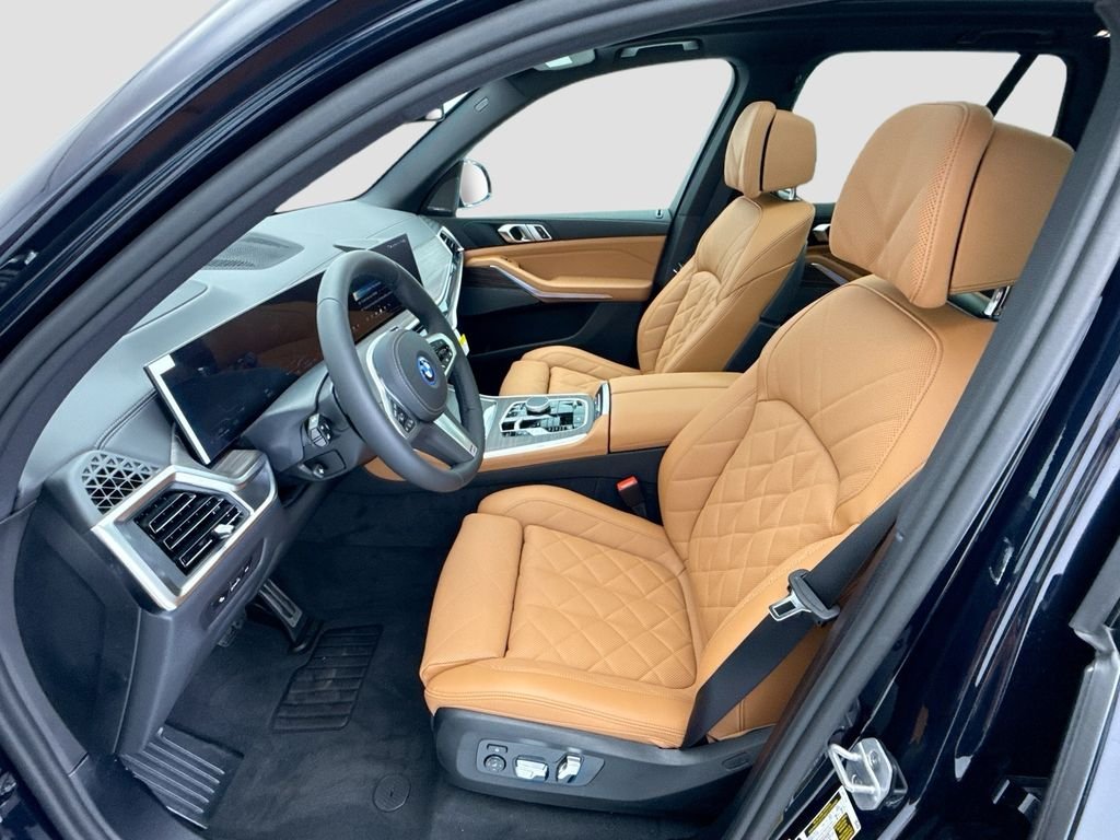 New 2026 Carbon Black Metallic BMW xDrive50e image 18