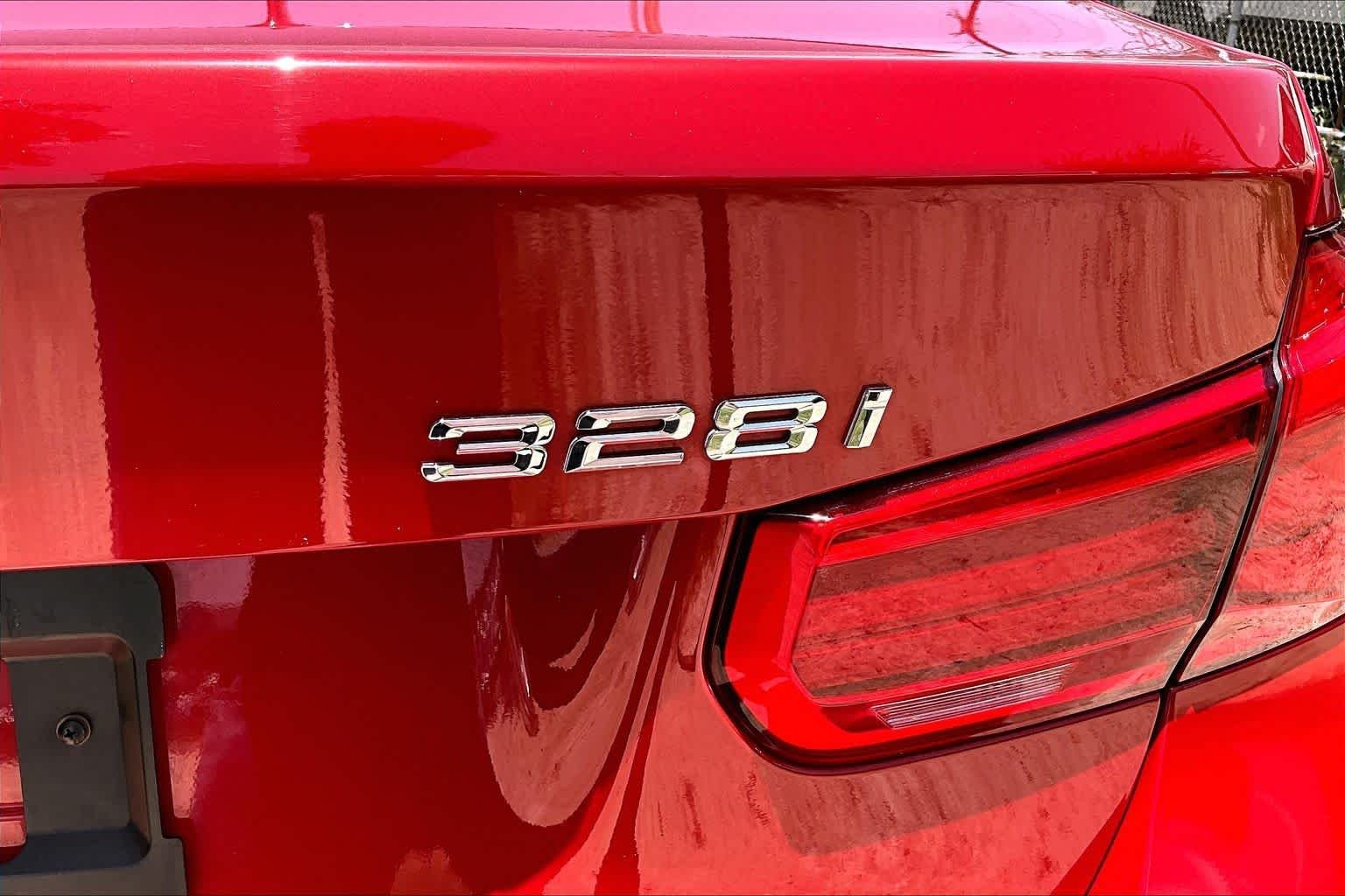 Used 2016 Melbourne Red Metallic BMW 328i image 10
