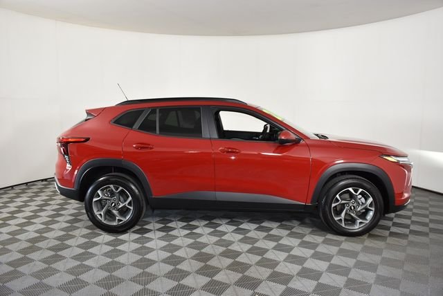 2026 Chevrolet Trax LT - Photo 13