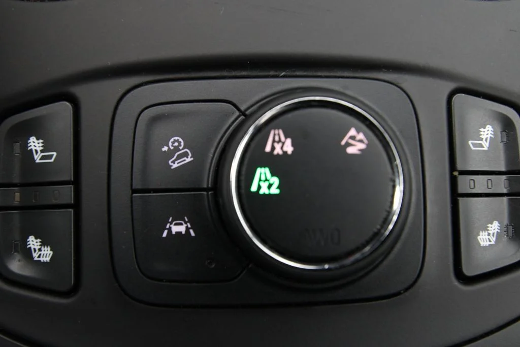 Used 2020 Gray GMC SLT image 26