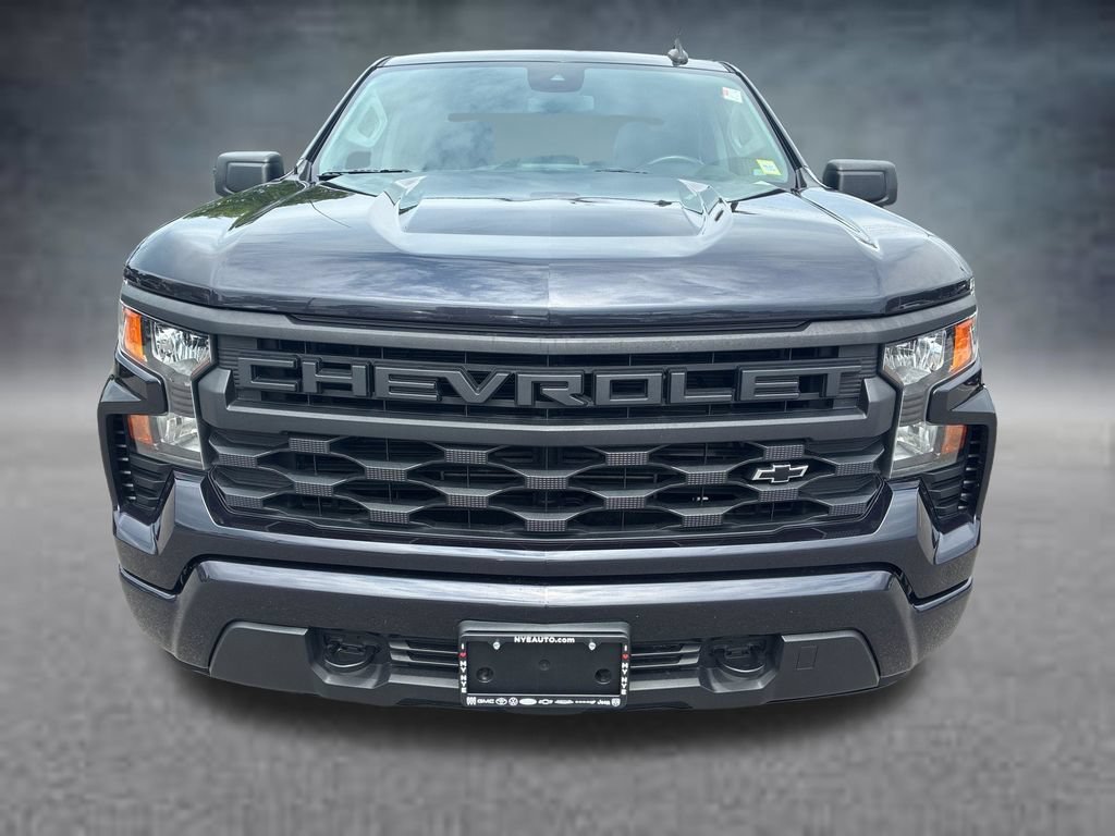 Used 2023 DARK ASH METALLIC Chevrolet Custom image 9