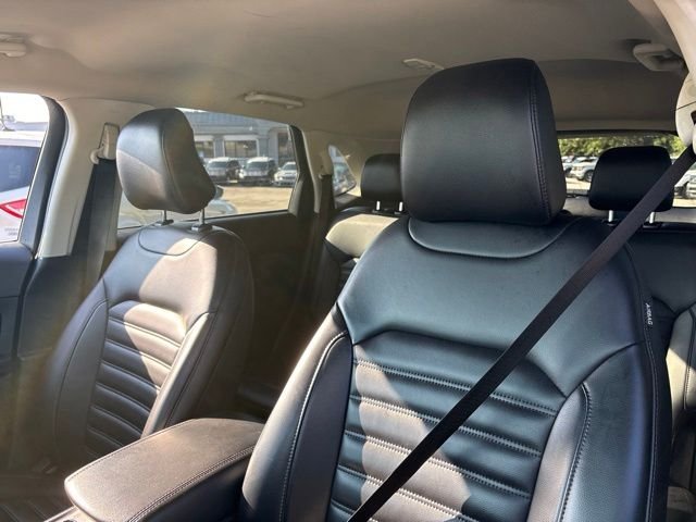 Used 2024 Silver Ford SEL image 19