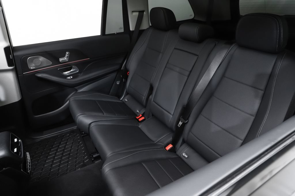 New 2026 Obsidian Black Metallic Mercedes-Benz GLS 450 image 31