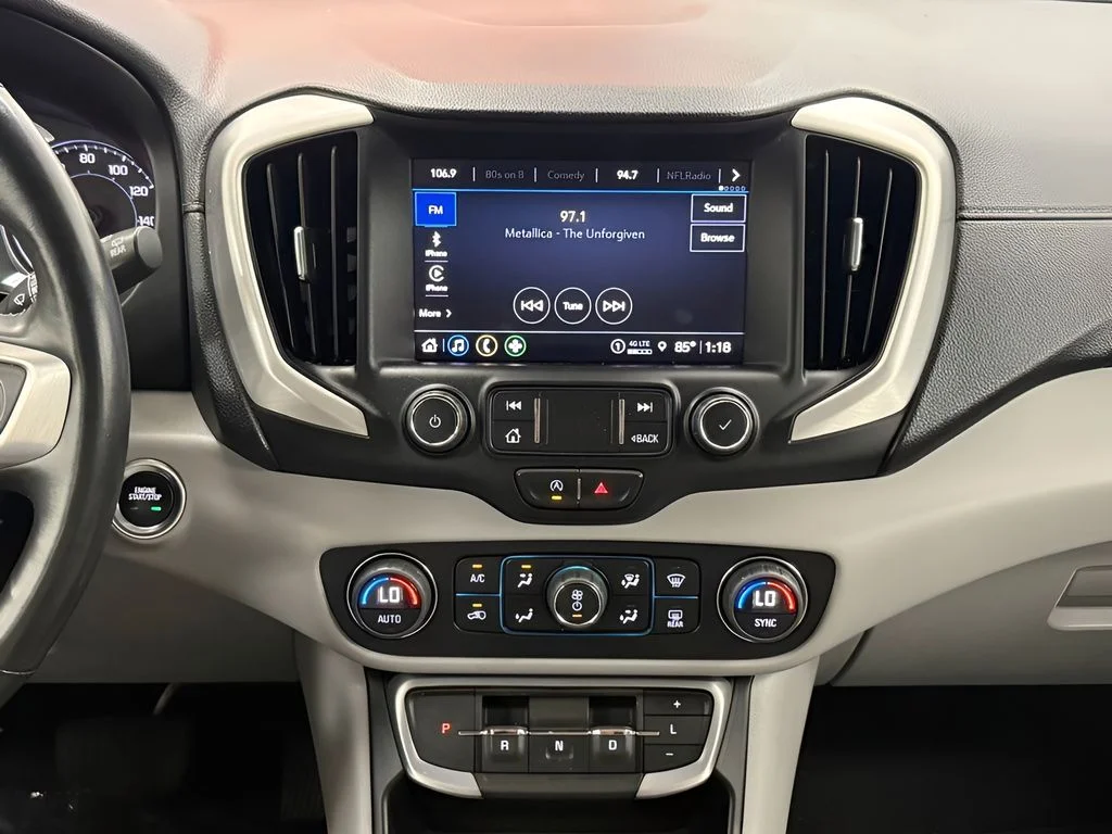 2022 GMC Terrain SLT - Photo 25