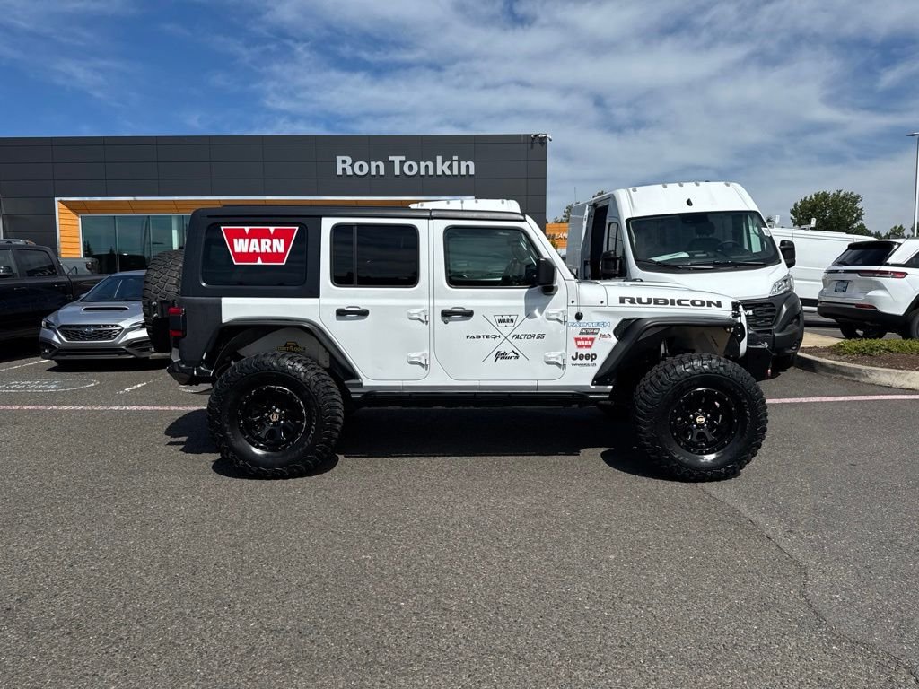 Used 2018 Bright White Clearcoat Jeep Unlimited Rubicon image 11