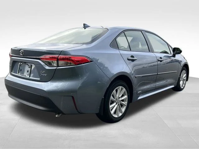 Certified Used 2026  Toyota LE image 5