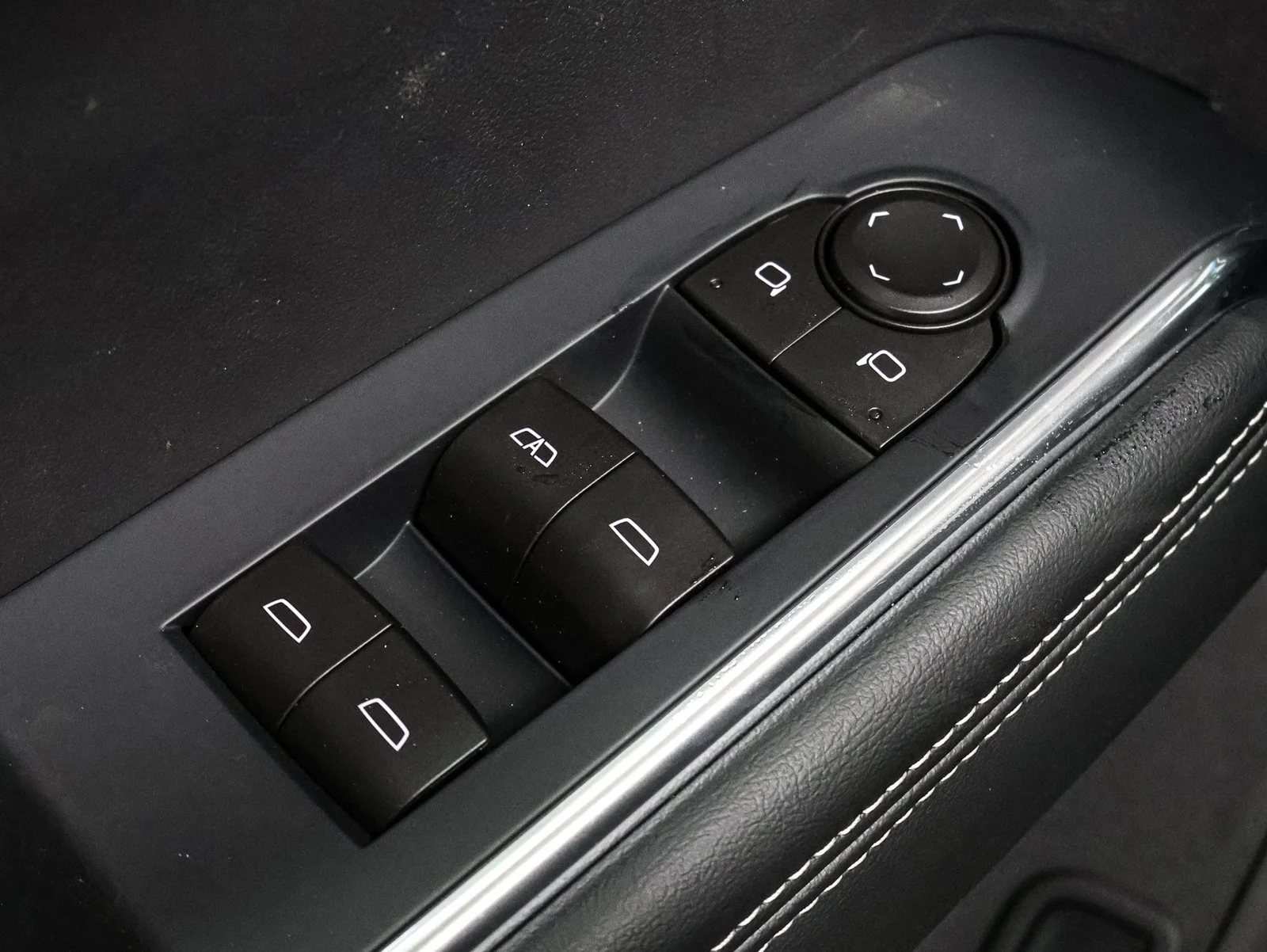 2026 GMC Acadia Elevation - Photo 21