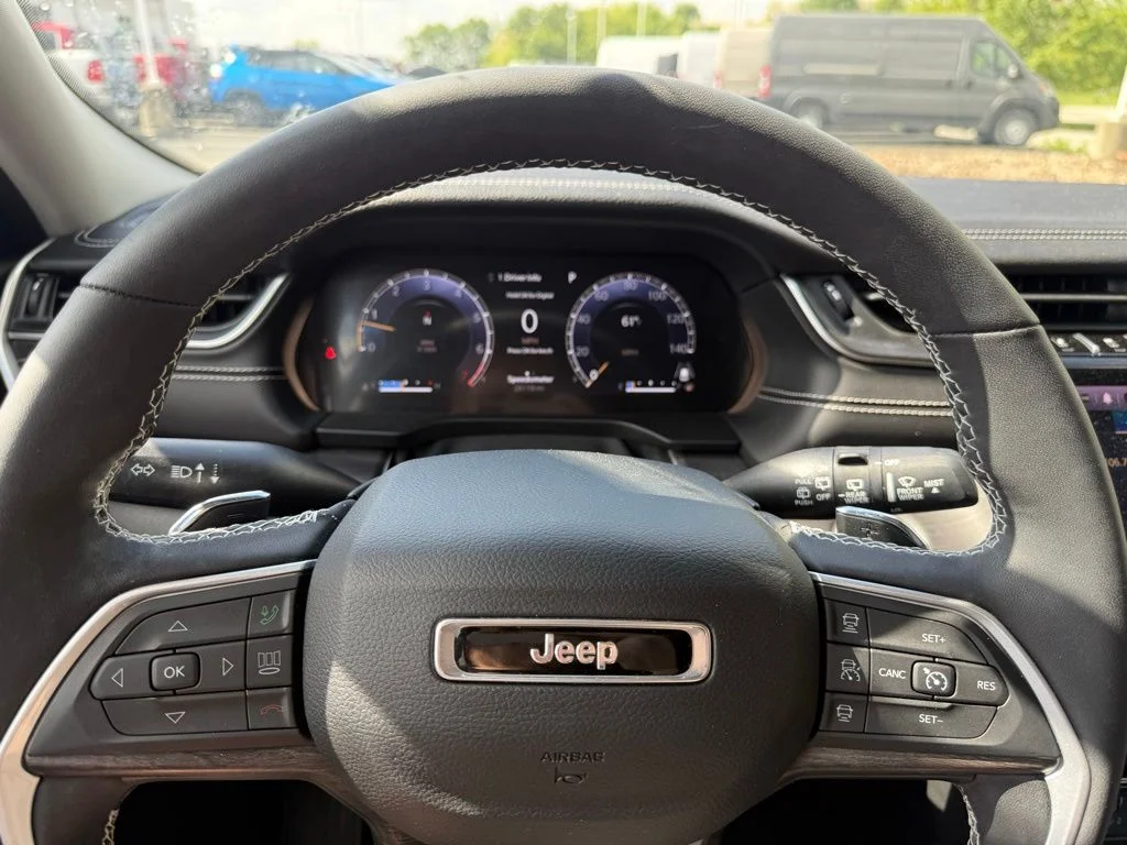 Used 2023 Black Jeep Limited image 19