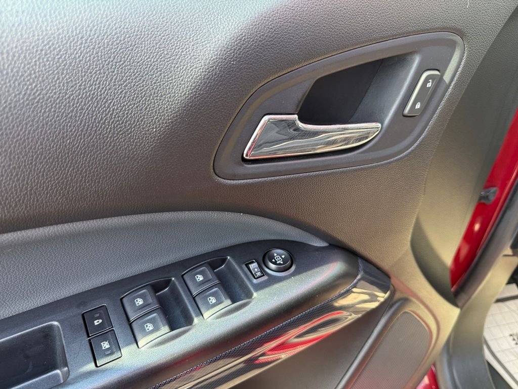Used 2021 Red Chevrolet Z71 image 30