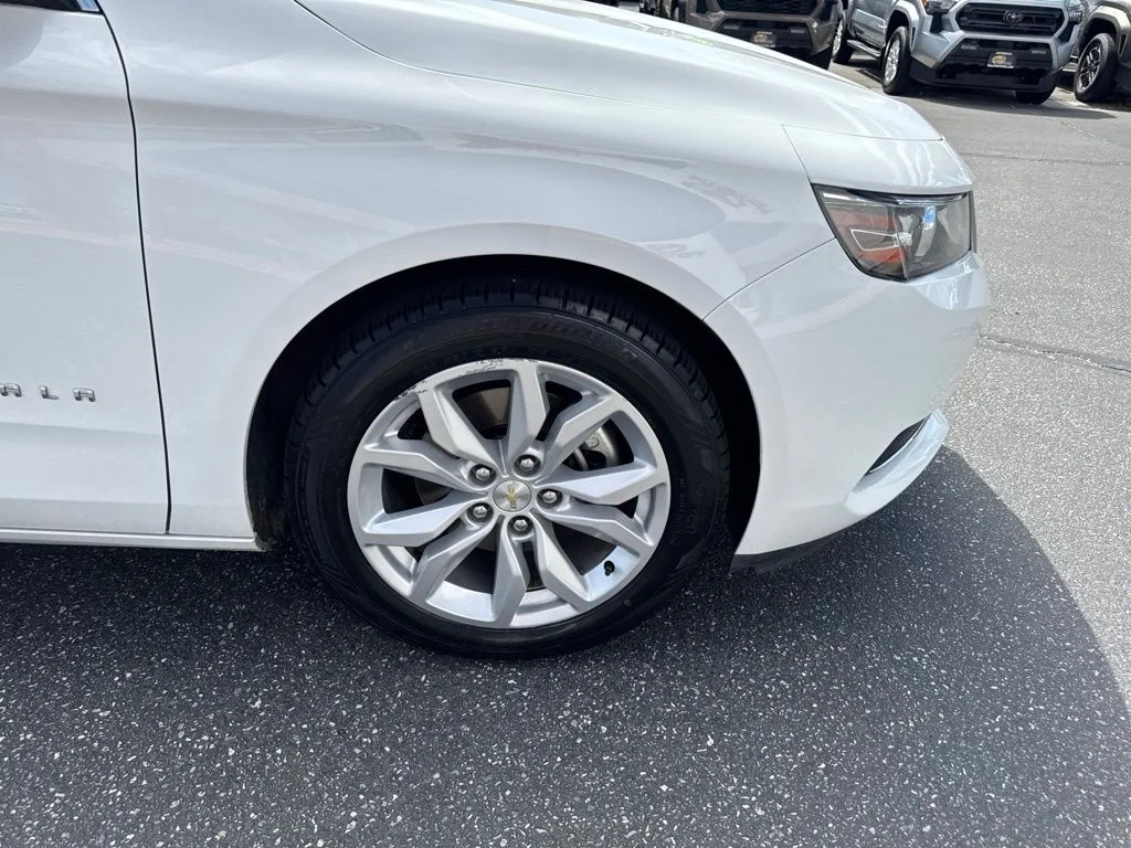 Used 2017 White Chevrolet LT image 20