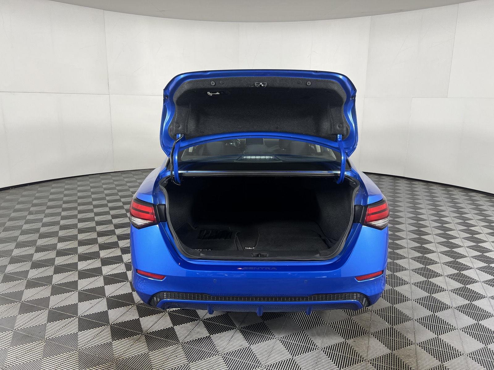 Used 2024 Electric Blue Metallic Nissan SV image 7