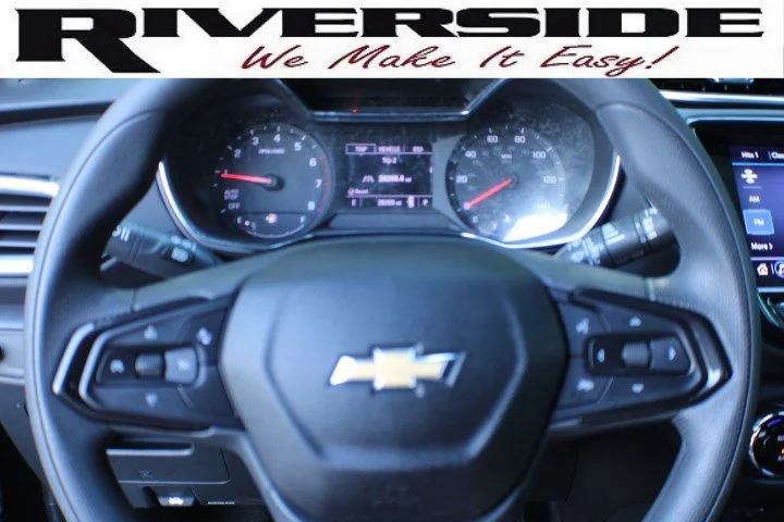 Used 2023 Mosaic Black Metallic Chevrolet LT image 8