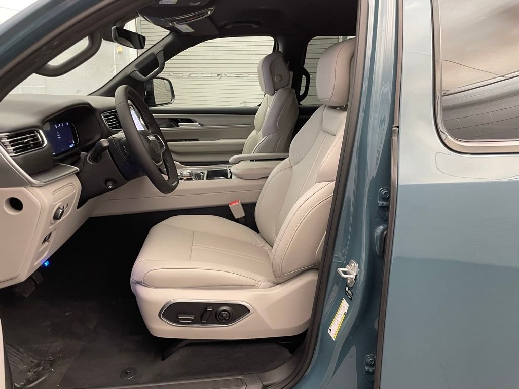 New 2026 Steel Blue Exterior Paint Jeep  image 17