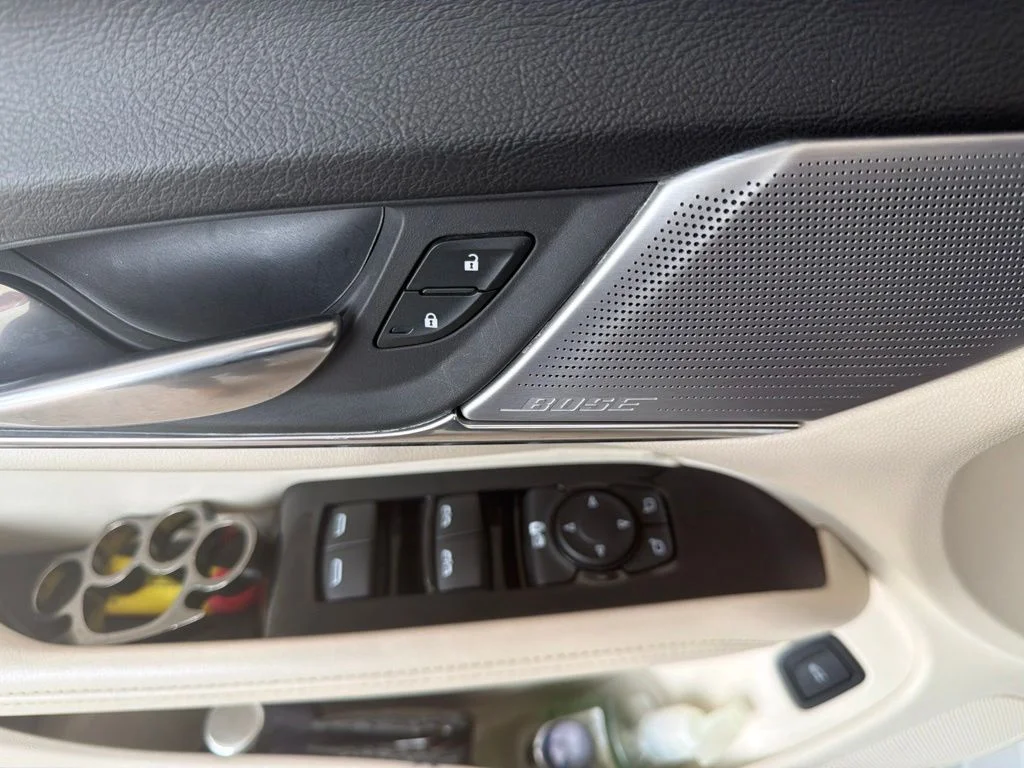 Used 2021 White Cadillac Luxury image 9