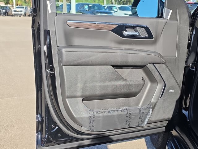 2026 Chevrolet Suburban Premier - Photo 18