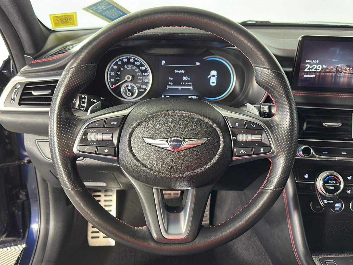 Used 2023 Capri Blue Genesis 3.3T image 13