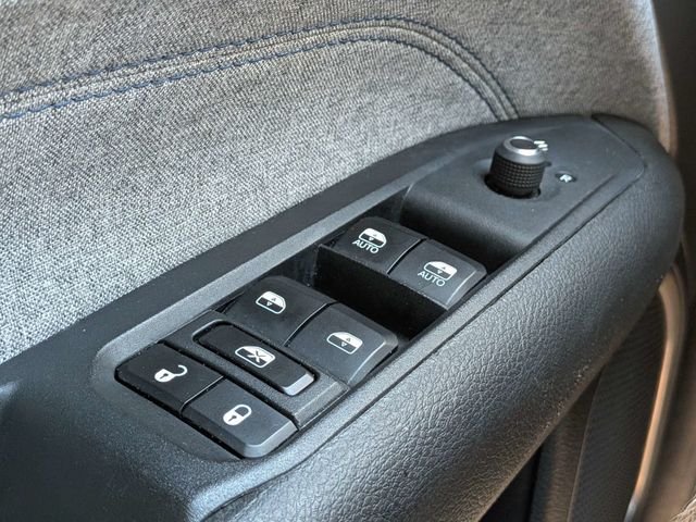 Used 2024 White Jeep Latitude image 23