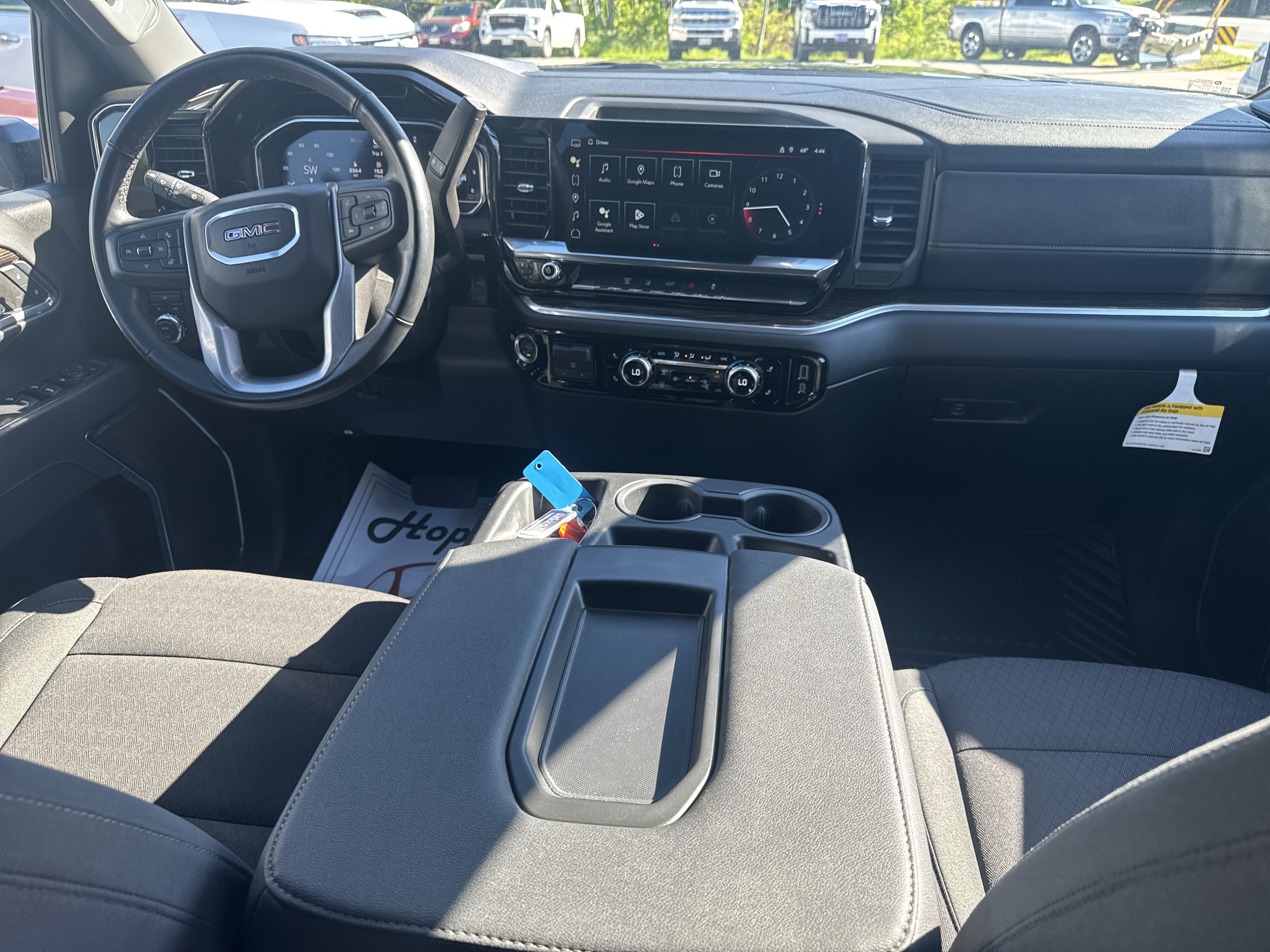 Used 2024 Onyx Black GMC SLE image 14