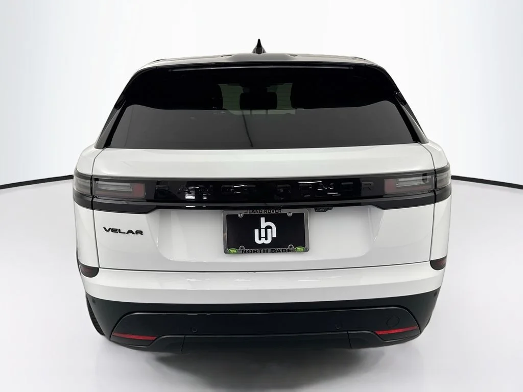 Used 2025 White Land Rover S image 6
