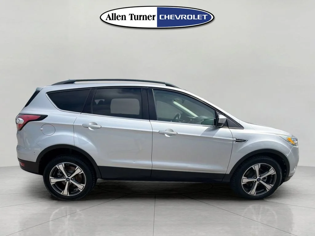 Used 2018 Silver Ford SEL image 3