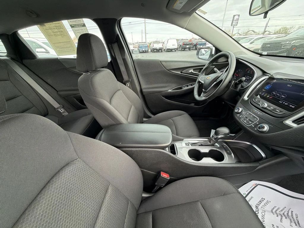 Used 2024 White Chevrolet LT image 11