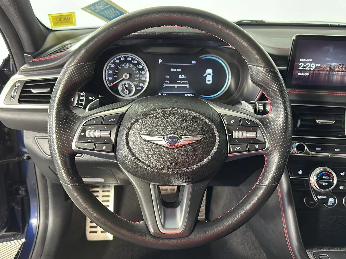 Used 2023 Capri Blue Genesis 3.3T image 13