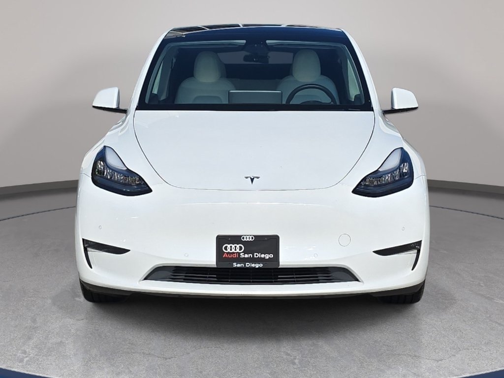 Used 2020 White Tesla Long Range image 3