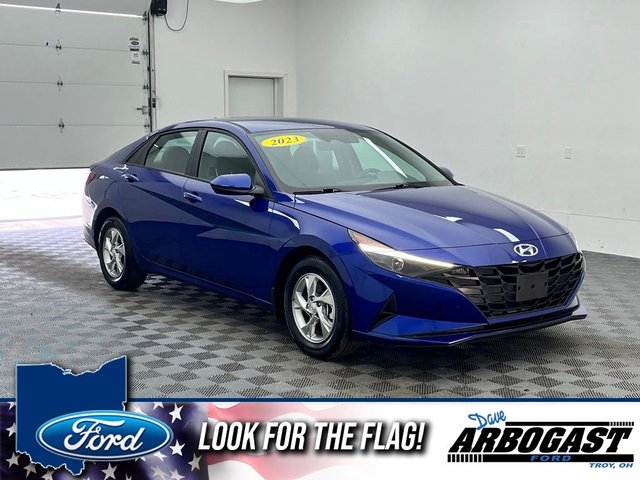 2023 Hyundai Elantra SE