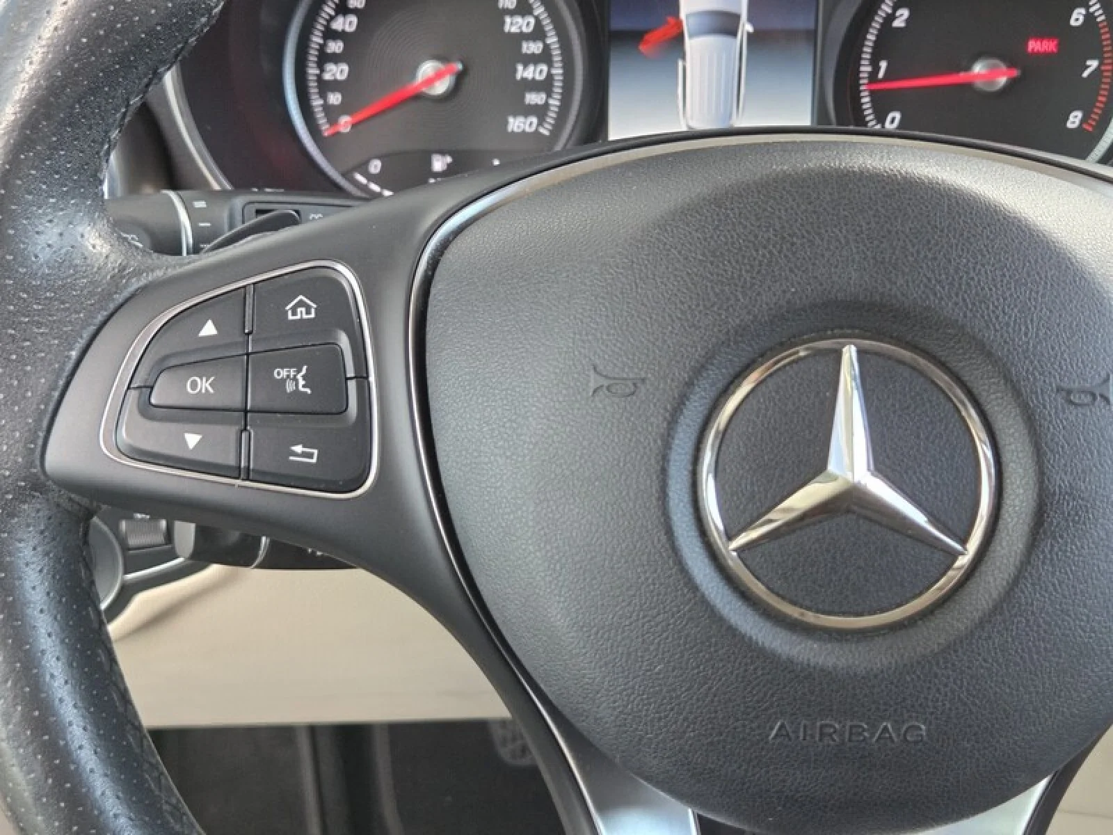 Used 2018 Black Mercedes-Benz GLC 300 image 25
