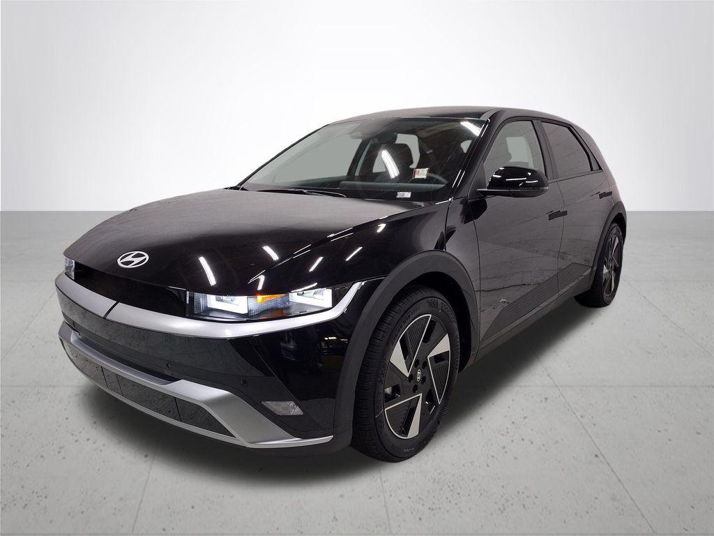 New 2026 Abyss Black Hyundai SEL image 2