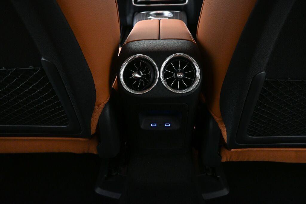 New 2027 Polar White Mercedes-Benz CLA 220 image 51