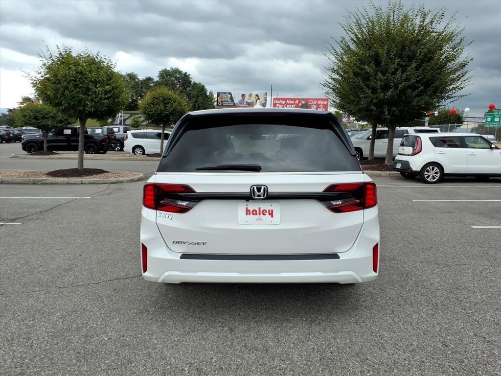 Used 2026 White Honda EX-L image 6