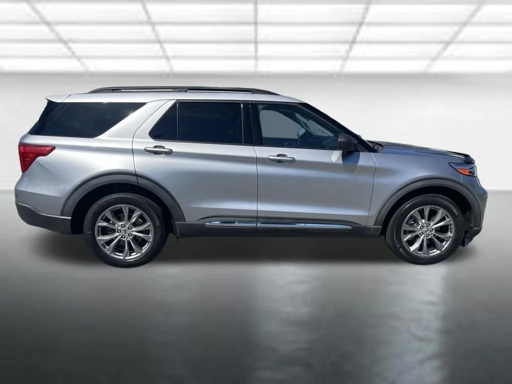 Used 2021 Silver Ford XLT image 6