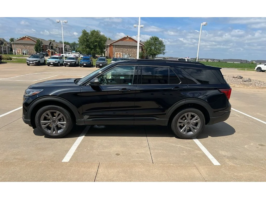 New 2026 Agate Black Metallic Ford Active image 5