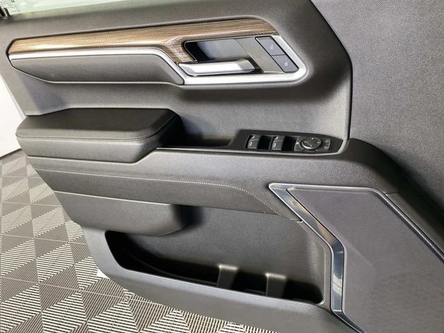 Used 2023 Gray Chevrolet LT image 22