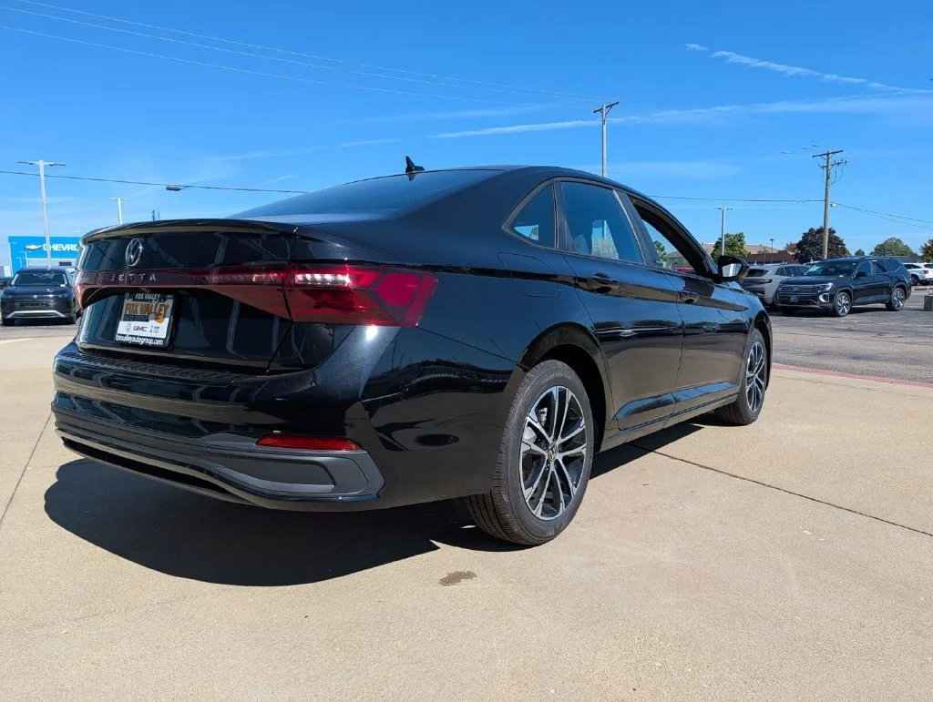 New 2027 Black Volkswagen 1.5T Sport image 3