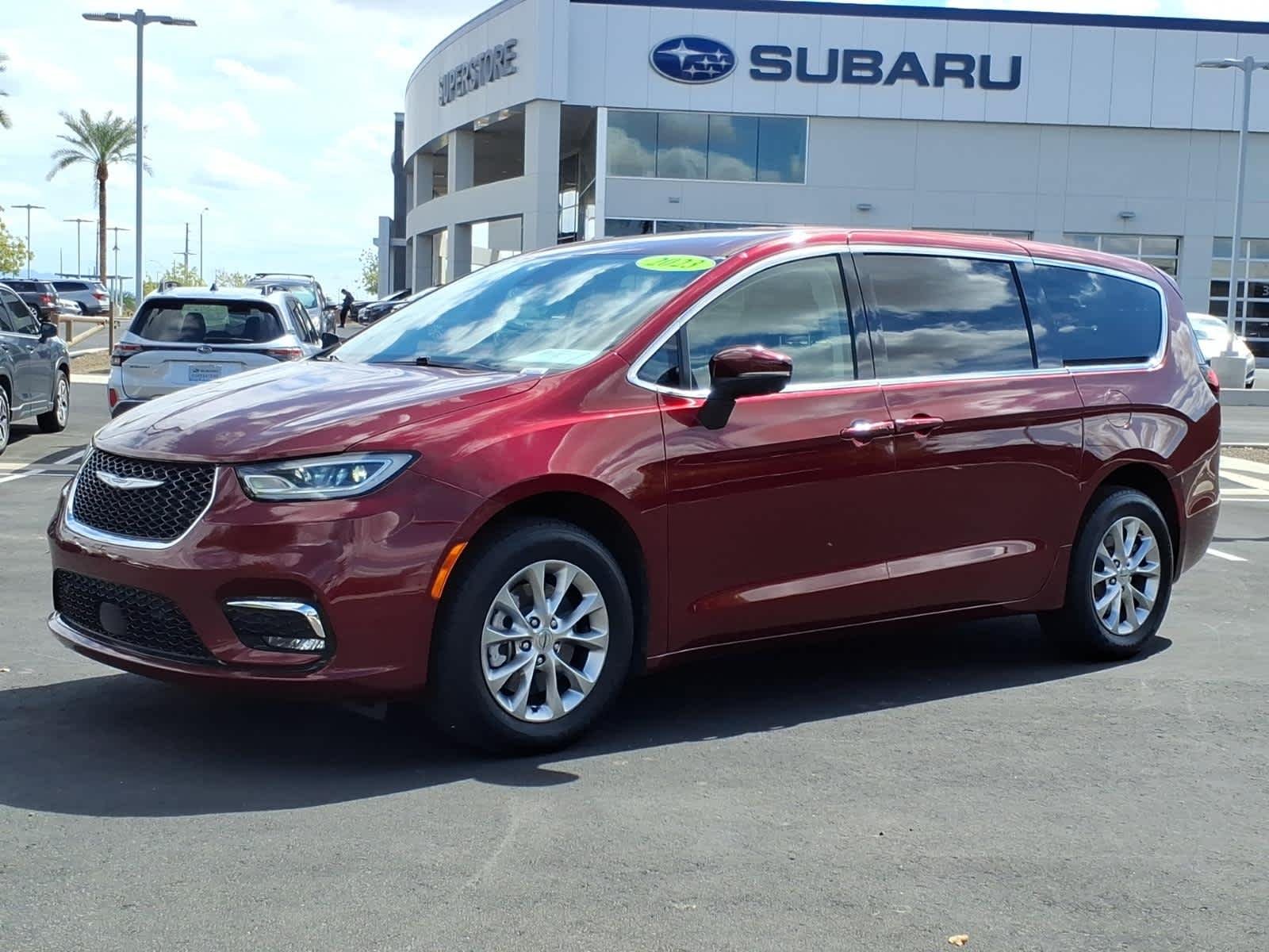 Used 2023 Velvet Red Pearlcoat Chrysler Touring L image 3