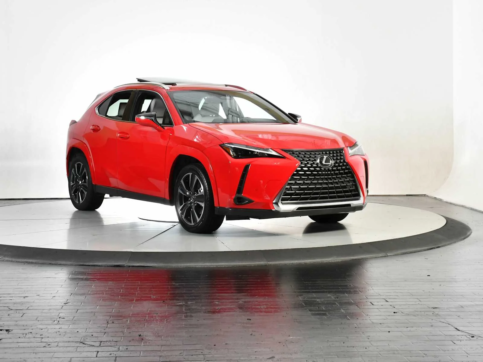 2025 Lexus UX Hybrid 300h Premium | CarEdge | CarEdge