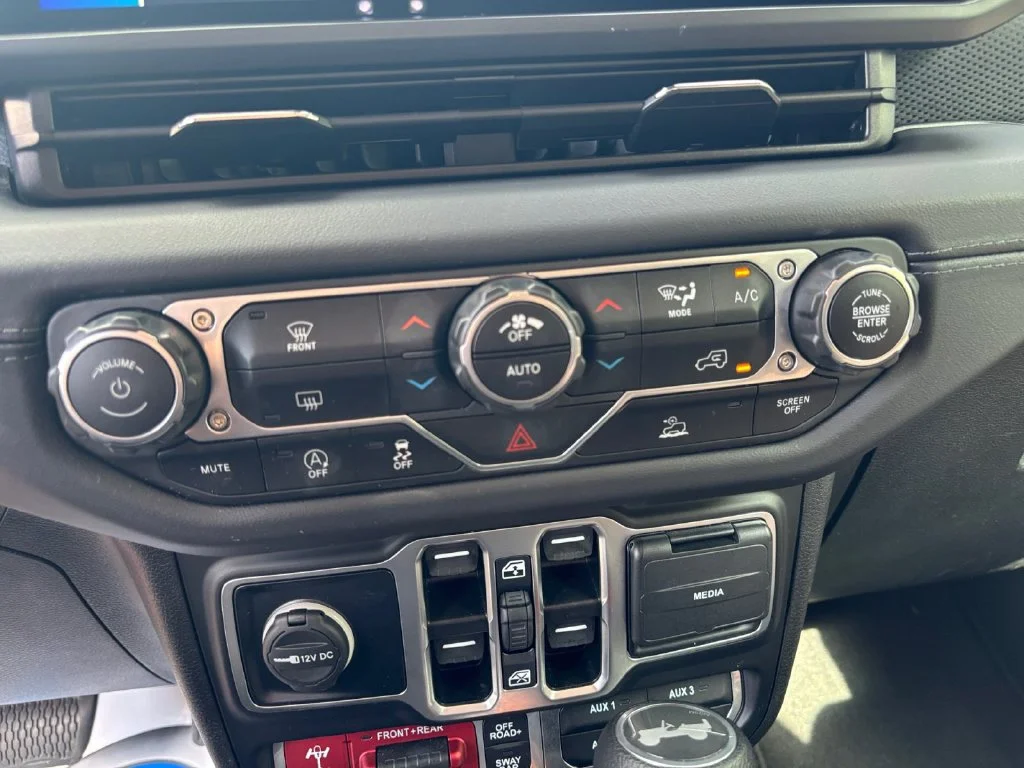 Used 2025 Red Jeep Rubicon image 23